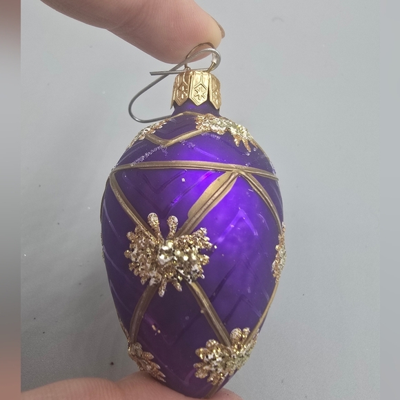 Elegant Purple Glass Ornament with Gold Accents - Picture 2 of 4